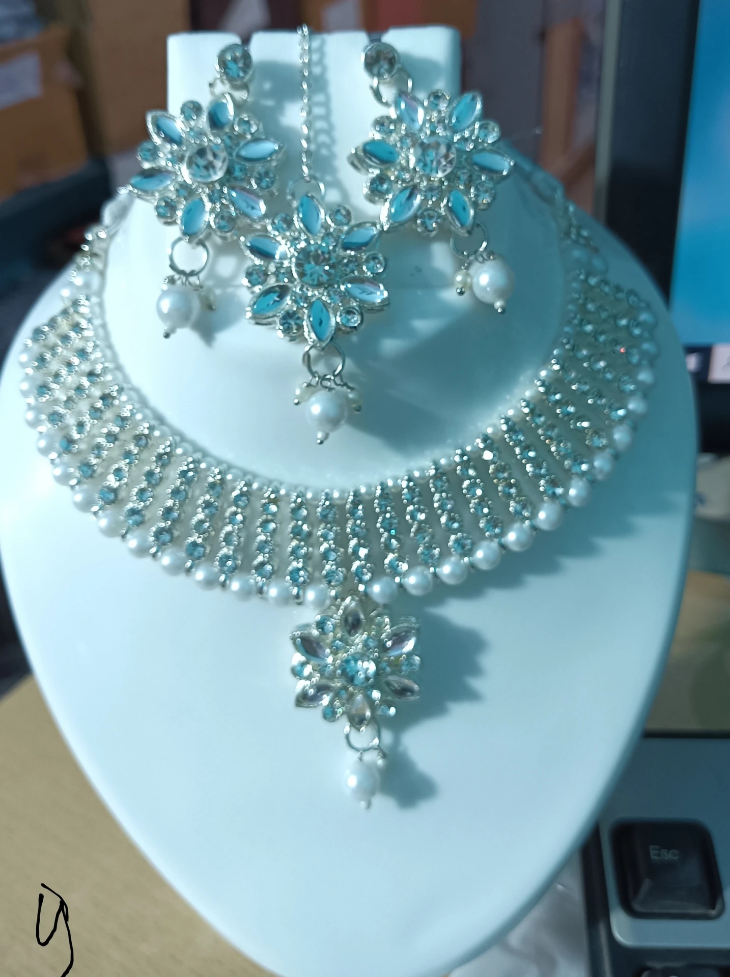 floral pearl fringe choker necklace set with earrings and pendant floral pearl fringe choker necklace set with earrings and pendant